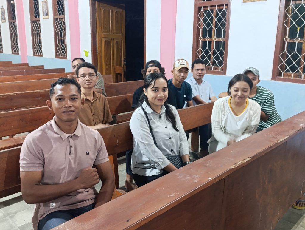 Indri Bergabung dengan OMK karena Dituntun Roh Kudus