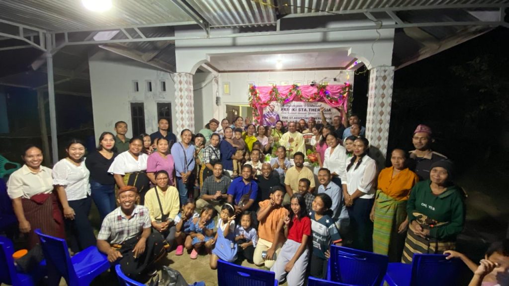 KBG Santo Agustinus Merombok Gereja Bertumbuh Karena Pengorbanan dan Pelayanan Penuh Kasih