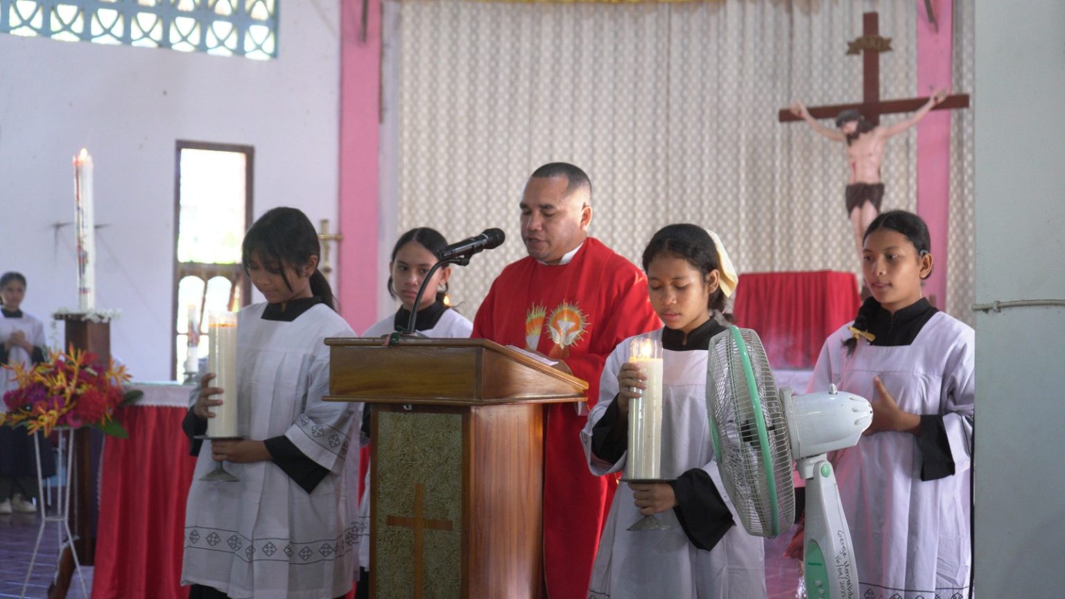khotbah pastor paroki Gereja Santa Theresia Dari Kanak kanak Yesus Merombok gerejakatolikmerombok.org