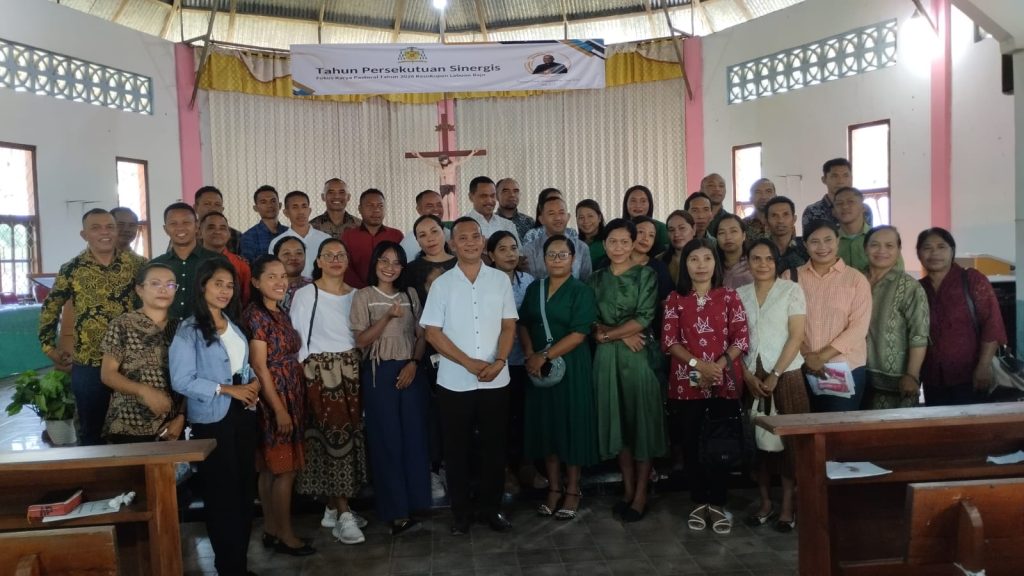 Lantunan Merdu Koor Depag Mabar dan Program Naring Mori Kelegaan di Tengah Beban Hidup